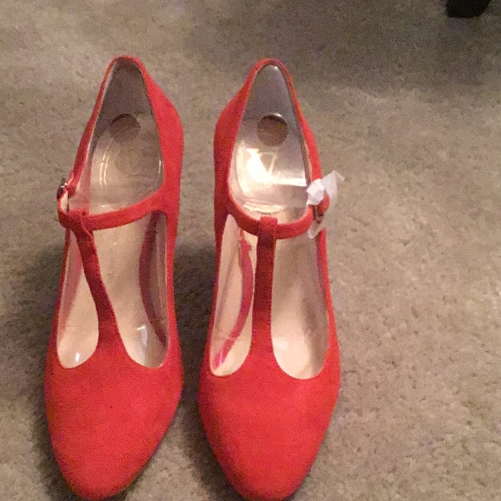 Shoes - Picture 3 of 4